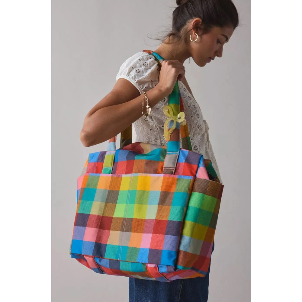 NEW BAGGU UO URBAN OUTFITTERS MADRAS PLAID SMALL CLOUD CARRY-ON BAG